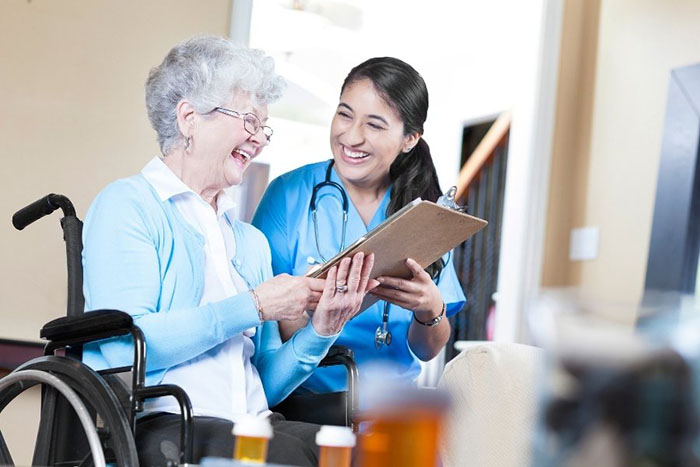 مراحل پذیرش خانه سالمندان