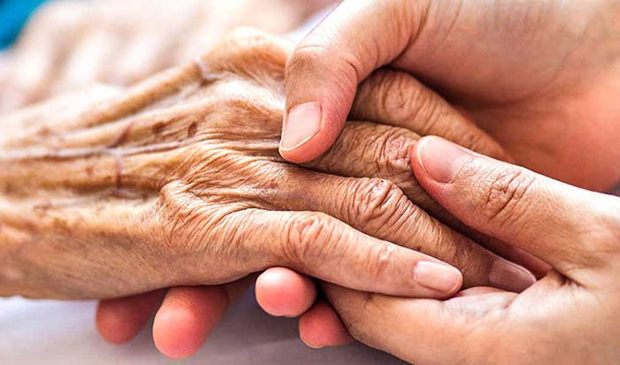 ارتباط انسانی سالمندان