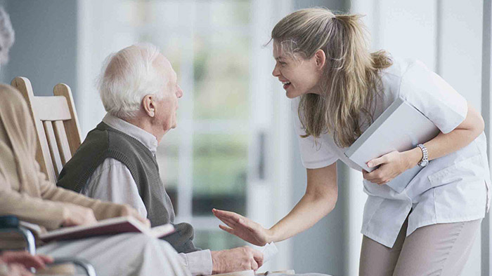 تاثیر نوع مراقبت بر کیفیت زندگی سالمند